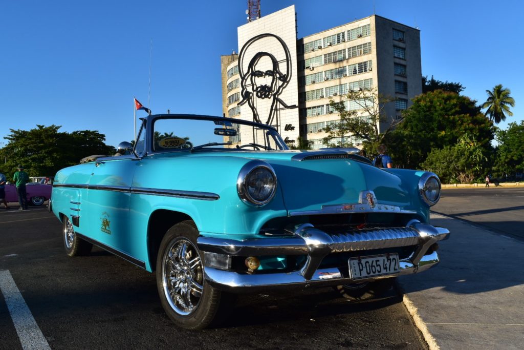 街中アメ車だらけ まるで異世界なキューバに行ってきた たのさんぽ キューバ Tanojournal